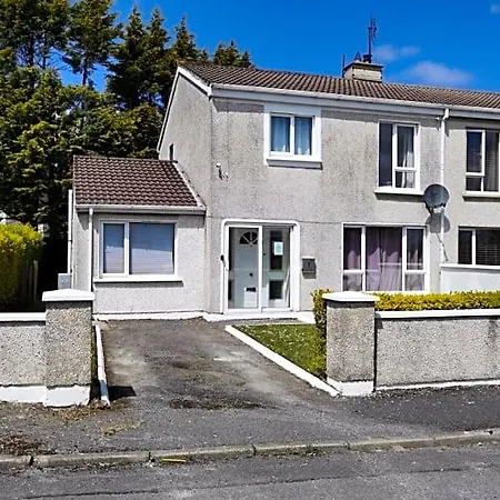 Travelmore * Letterkenny